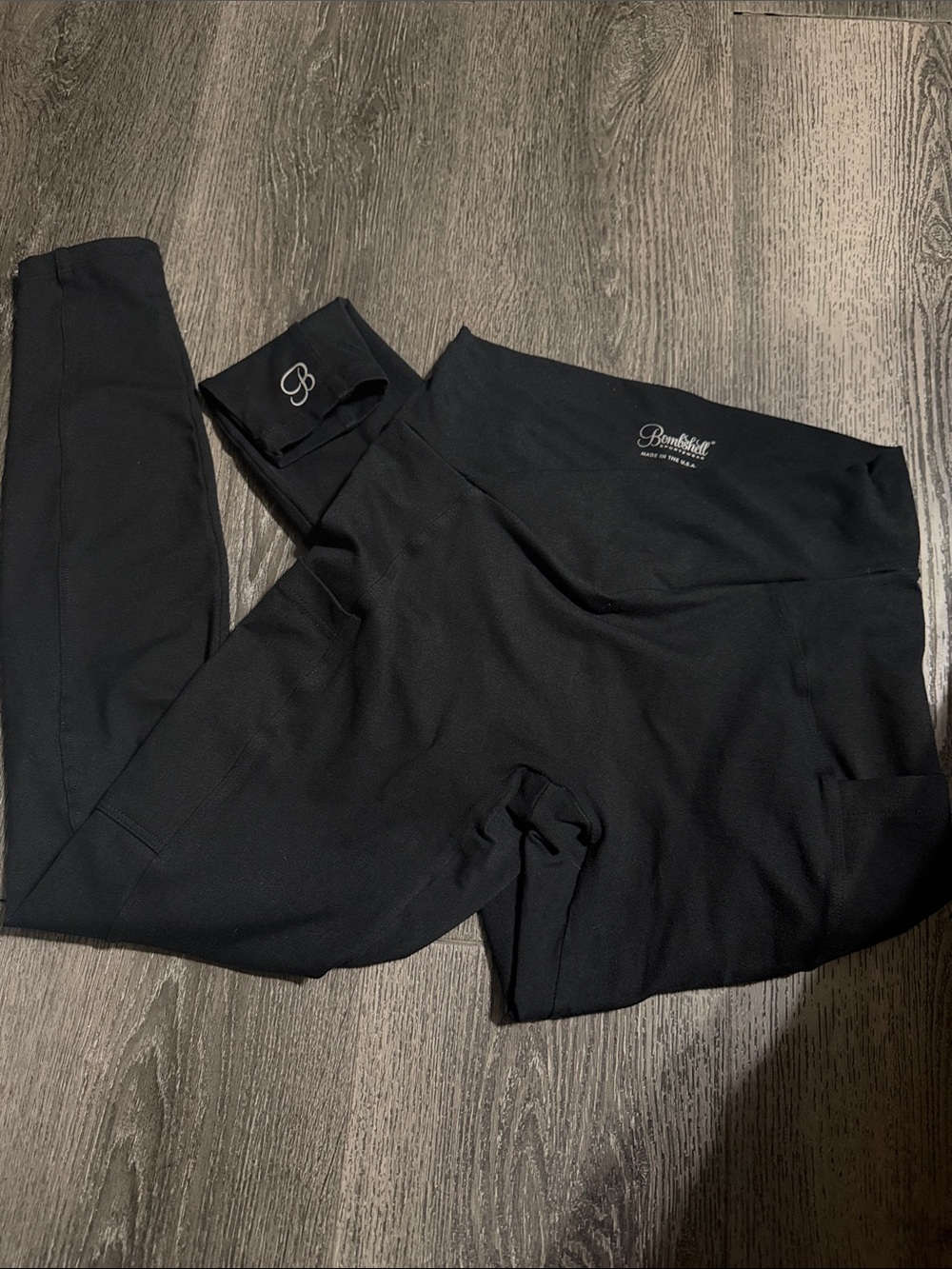 Bombshell sportswear contour leggings size M